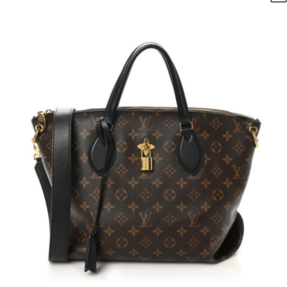 LOUIS VUITTON
Monogram Flower Zipped Tote
MM Black